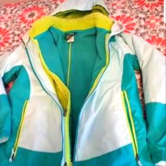 L.L BEAN 2-in-1 Coat & Jacket - Picture 2 of 12